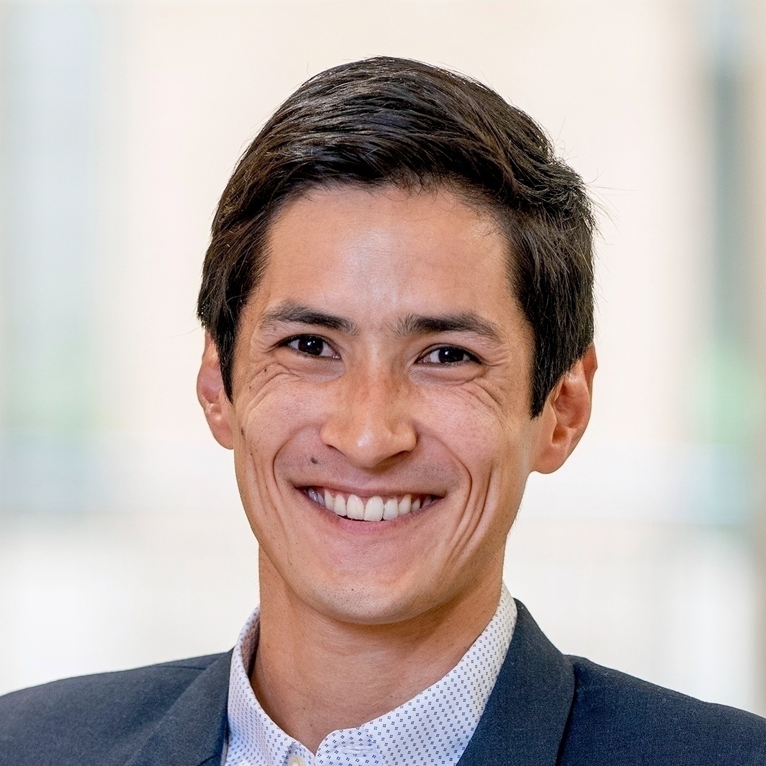 Gregory Wallingford headshot.